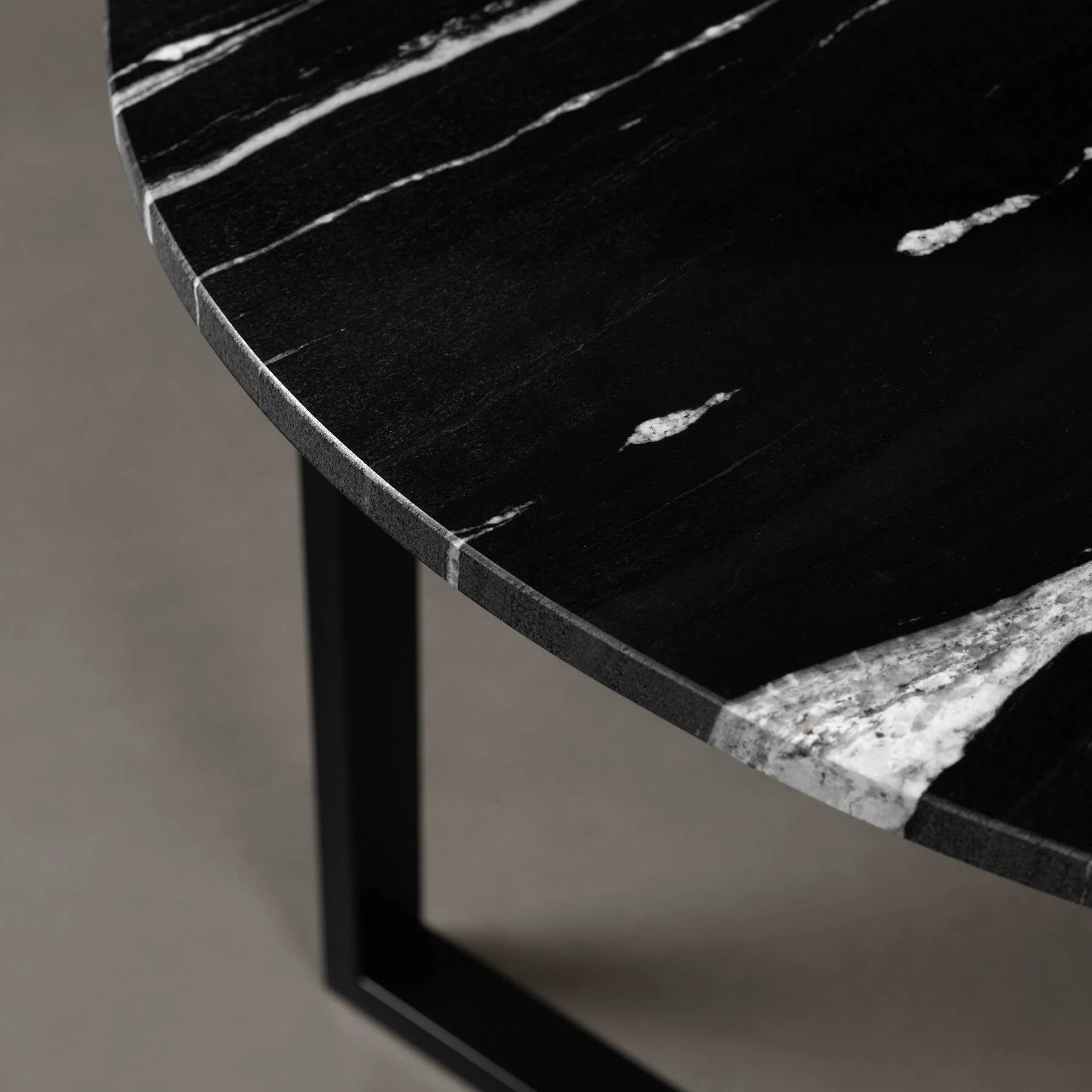 Bergen oval Outdoor Esstisch - Image 4